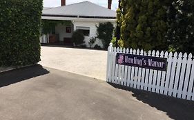 Hewling'S Manor